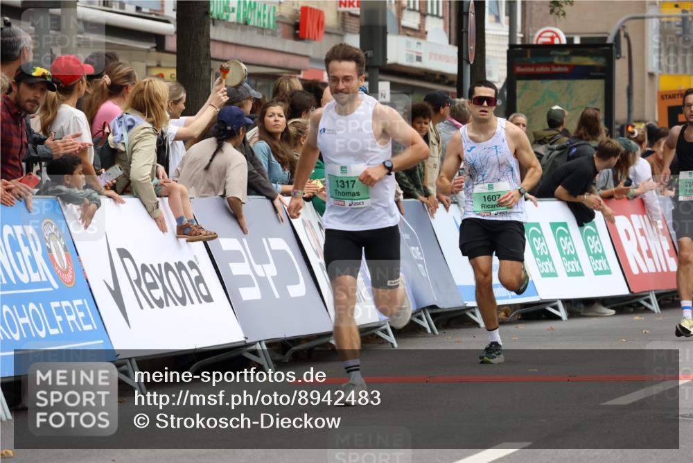 21.09.2025 - PSD Bank Halbmarathon Strokosch-Dieckow http://msf.ph/oto/8942483 21.09.2025 11:31:35 Ziel 1317, 1607, 2061, 2076, 2243 meine-sportfotos.de