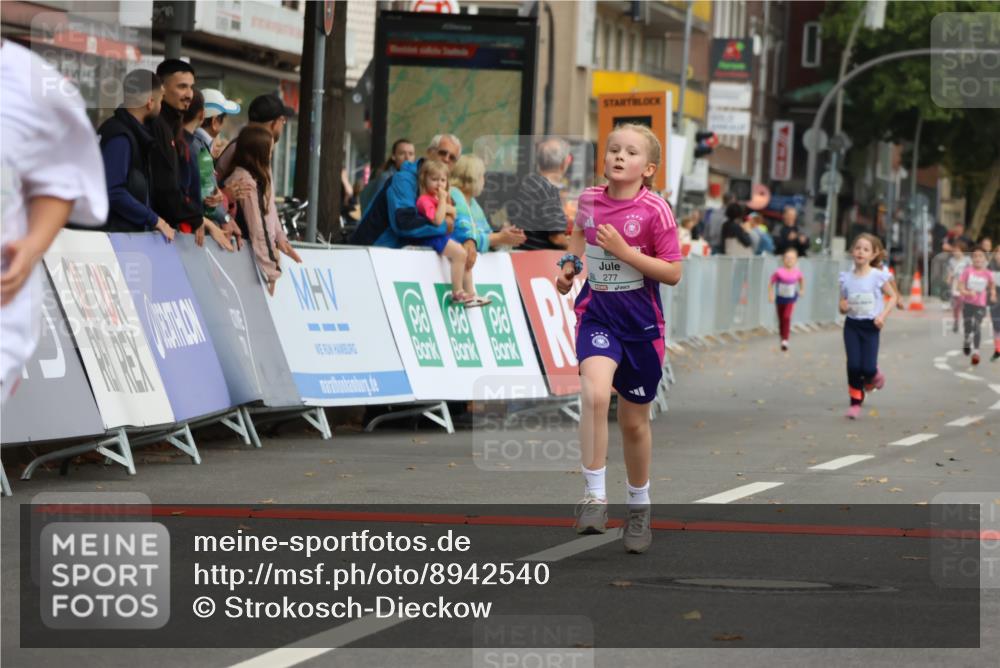 21.09.2025 - PSD Bank Halbmarathon Strokosch-Dieckow http://msf.ph/oto/8942540 21.09.2025 10:31:08 Ziel 177, 277, 323, 340, 413 meine-sportfotos.de