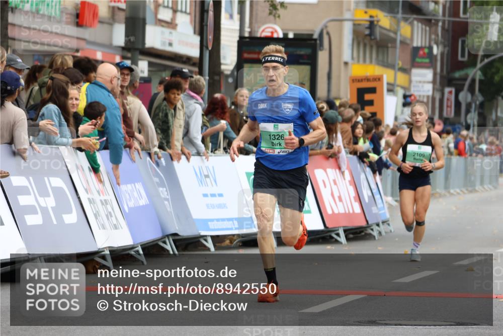 21.09.2025 - PSD Bank Halbmarathon Strokosch-Dieckow http://msf.ph/oto/8942550 21.09.2025 11:31:55 Ziel 1052, 1167, 1326, 1852, 1888, 1890, 2025, 2109 meine-sportfotos.de