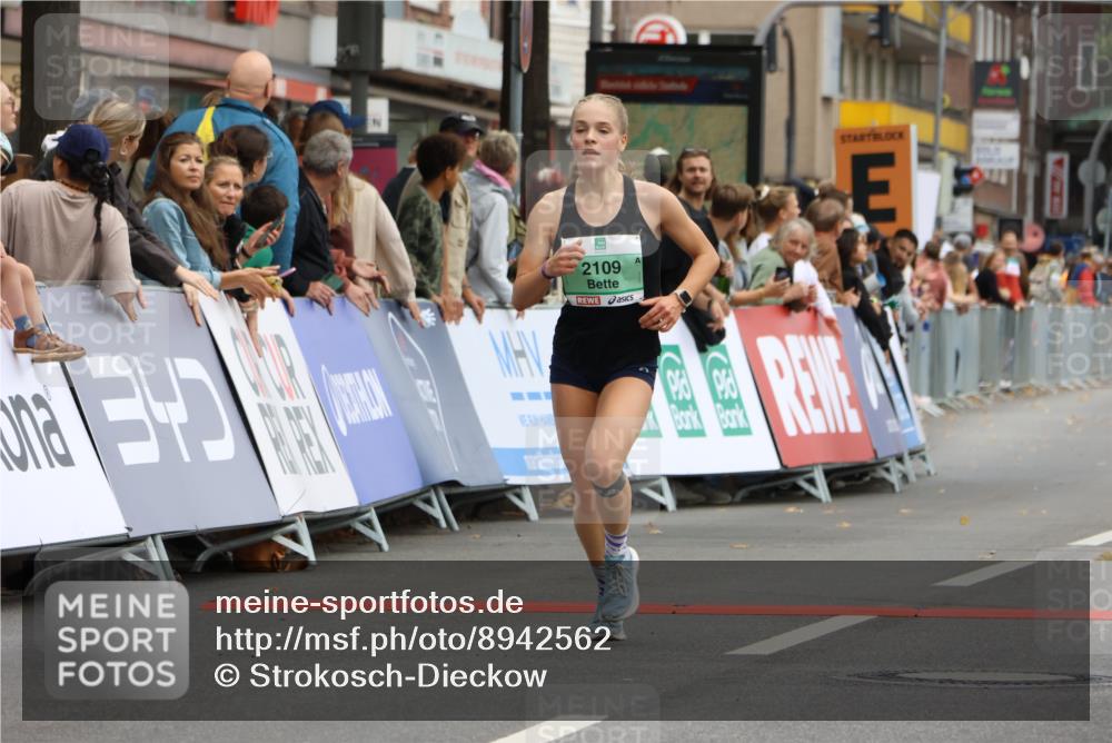 21.09.2025 - PSD Bank Halbmarathon Strokosch-Dieckow http://msf.ph/oto/8942562 21.09.2025 11:31:58 Ziel 1052, 1167, 1326, 1852, 1888, 1890, 2109 meine-sportfotos.de
