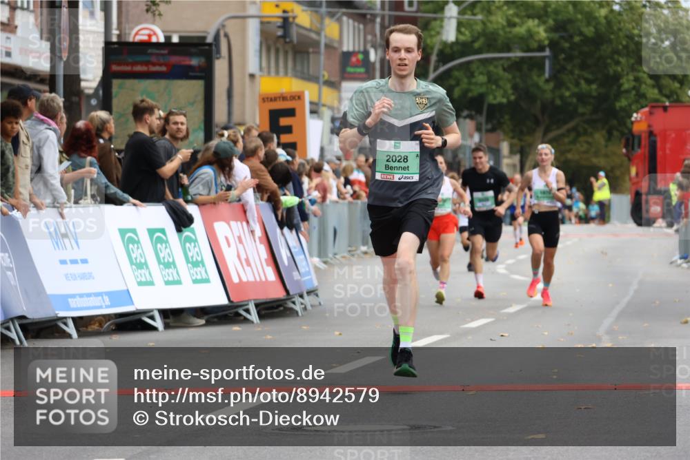 21.09.2025 - PSD Bank Halbmarathon Strokosch-Dieckow http://msf.ph/oto/8942579 21.09.2025 11:32:23 Ziel 1876, 1900, 2028, 3929 meine-sportfotos.de