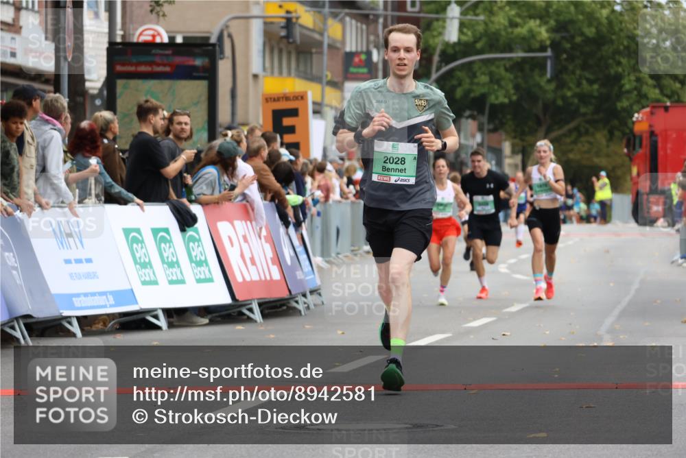 21.09.2025 - PSD Bank Halbmarathon Strokosch-Dieckow http://msf.ph/oto/8942581 21.09.2025 11:32:23 Ziel 1876, 1900, 2028, 3929 meine-sportfotos.de