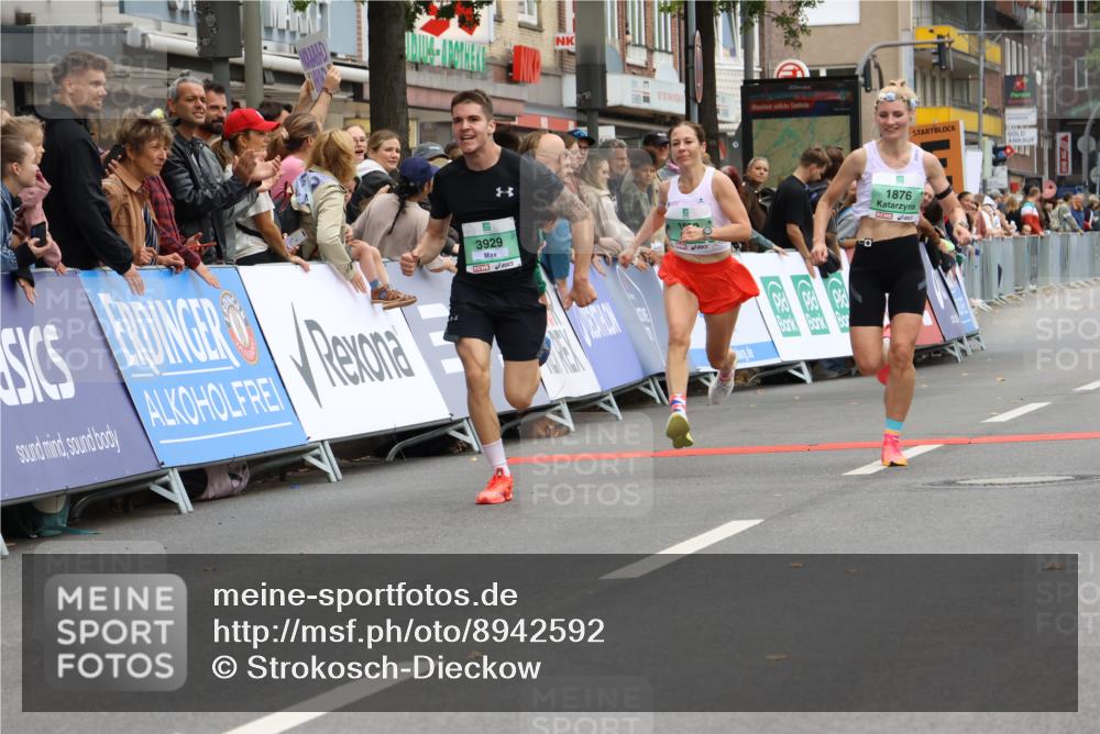 21.09.2025 - PSD Bank Halbmarathon Strokosch-Dieckow http://msf.ph/oto/8942592 21.09.2025 11:32:28 Ziel 1251, 1876, 1900, 2028, 3929 meine-sportfotos.de
