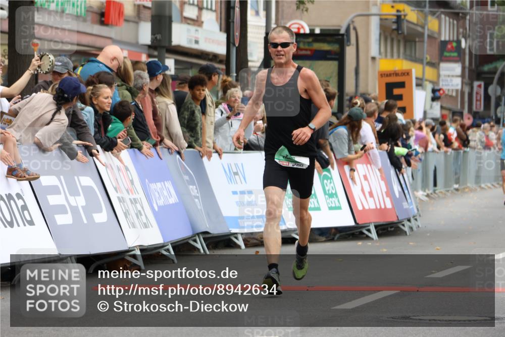 21.09.2025 - PSD Bank Halbmarathon Strokosch-Dieckow http://msf.ph/oto/8942634 21.09.2025 11:32:58 Ziel 1180, 1805, 1822, 1869 meine-sportfotos.de