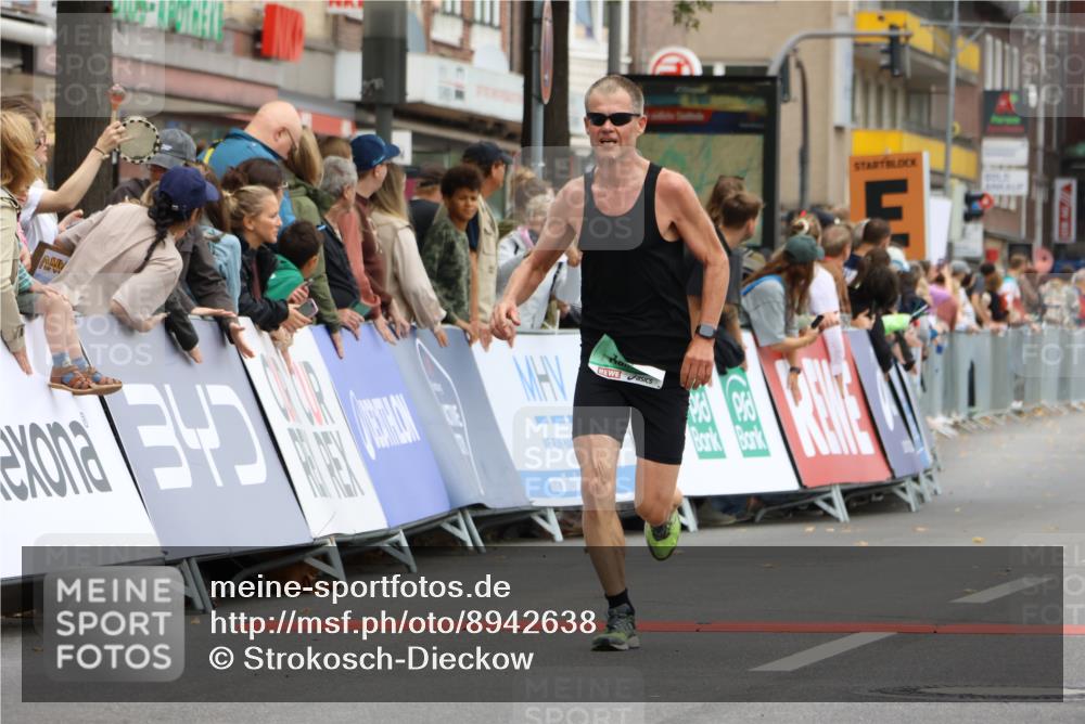 21.09.2025 - PSD Bank Halbmarathon Strokosch-Dieckow http://msf.ph/oto/8942638 21.09.2025 11:32:58 Ziel 1180, 1805, 1822, 1869 meine-sportfotos.de