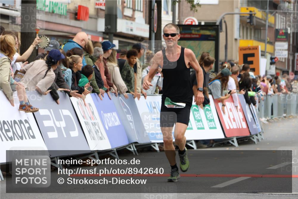 21.09.2025 - PSD Bank Halbmarathon Strokosch-Dieckow http://msf.ph/oto/8942640 21.09.2025 11:32:58 Ziel 1180, 1805, 1822, 1869 meine-sportfotos.de