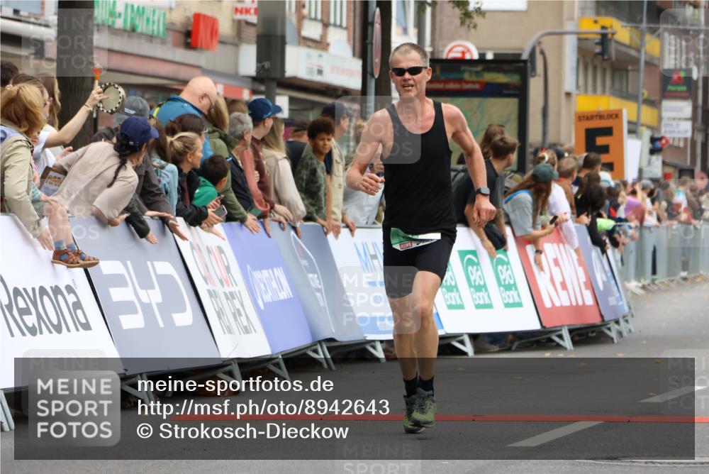 21.09.2025 - PSD Bank Halbmarathon Strokosch-Dieckow http://msf.ph/oto/8942643 21.09.2025 11:32:58 Ziel 1180, 1805, 1822, 1869 meine-sportfotos.de