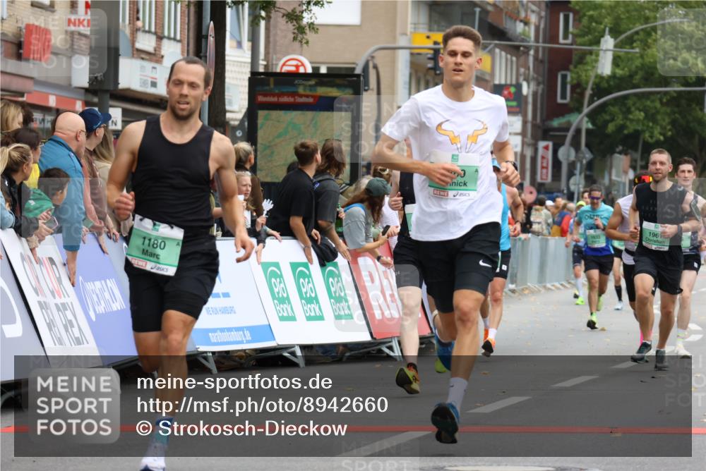 21.09.2025 - PSD Bank Halbmarathon Strokosch-Dieckow http://msf.ph/oto/8942660 21.09.2025 11:33:04 Ziel 1180, 1344, 1805, 1869, 1883, 1891, 1897, 1935, 1961 meine-sportfotos.de