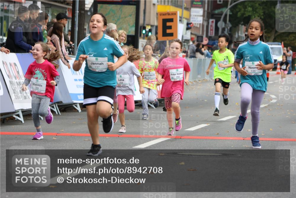 21.09.2025 - PSD Bank Halbmarathon Strokosch-Dieckow http://msf.ph/oto/8942708 21.09.2025 10:32:02 Ziel 110, 135, 137, 208, 259, 260, 293, 309, 322, 336, 369, 427 meine-sportfotos.de