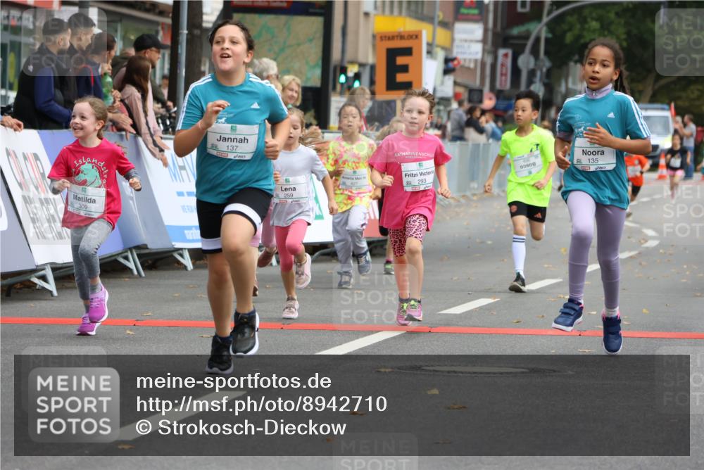 21.09.2025 - PSD Bank Halbmarathon Strokosch-Dieckow http://msf.ph/oto/8942710 21.09.2025 10:32:02 Ziel 110, 135, 137, 208, 259, 260, 293, 309, 322, 336, 369, 427 meine-sportfotos.de