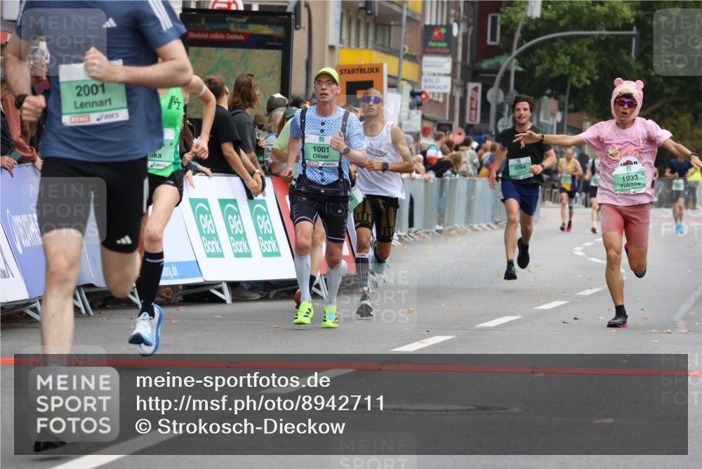 21.09.2025 - PSD Bank Halbmarathon Strokosch-Dieckow http://msf.ph/oto/8942711 21.09.2025 11:33:15 Ziel 1001, 1344, 1438, 1533, 1883, 1891, 1897, 1933, 1935, 1961, 2001, 2126, 4000, 4064 meine-sportfotos.de