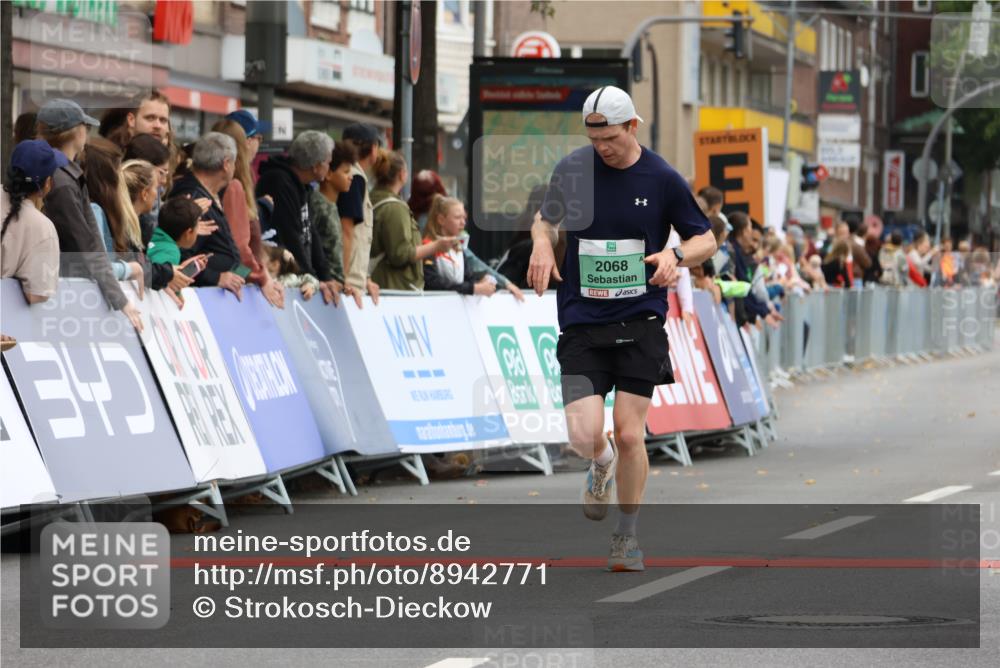 21.09.2025 - PSD Bank Halbmarathon Strokosch-Dieckow http://msf.ph/oto/8942771 21.09.2025 11:33:39 Ziel 1577, 1855, 1915, 1936, 1990, 2014, 2068 meine-sportfotos.de