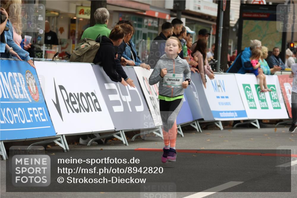 21.09.2025 - PSD Bank Halbmarathon Strokosch-Dieckow http://msf.ph/oto/8942820 21.09.2025 10:32:50 Ziel 156, 160, 291, 386, 394 meine-sportfotos.de