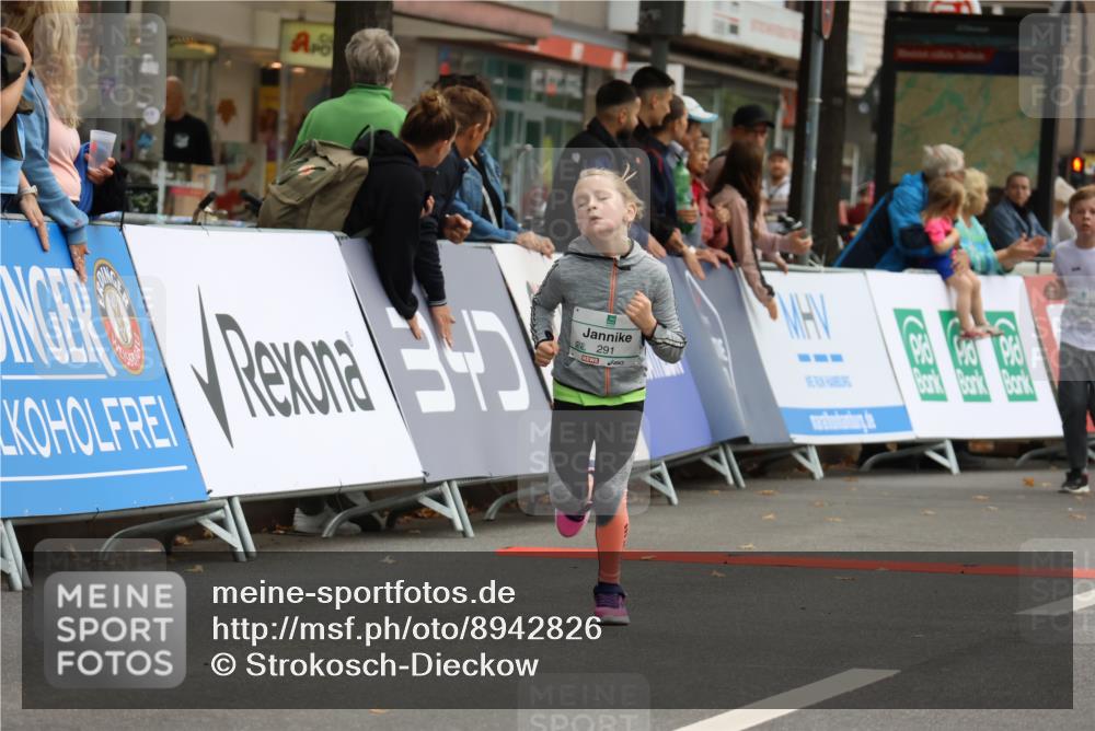 21.09.2025 - PSD Bank Halbmarathon Strokosch-Dieckow http://msf.ph/oto/8942826 21.09.2025 10:32:50 Ziel 156, 160, 291, 386, 394 meine-sportfotos.de