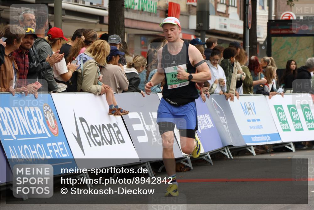 21.09.2025 - PSD Bank Halbmarathon Strokosch-Dieckow http://msf.ph/oto/8942842 21.09.2025 11:33:58 Ziel 1946, 1979, 2018, 2082, 3907 meine-sportfotos.de