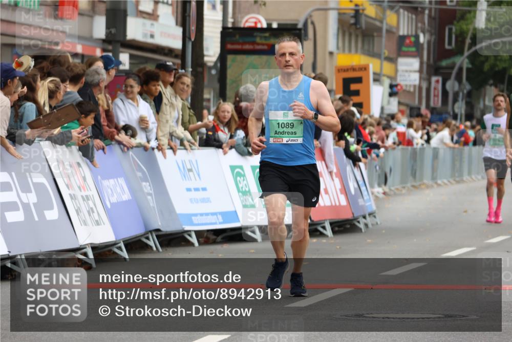 21.09.2025 - PSD Bank Halbmarathon Strokosch-Dieckow http://msf.ph/oto/8942913 21.09.2025 11:34:53 Ziel 1089, 1898, 2007 meine-sportfotos.de