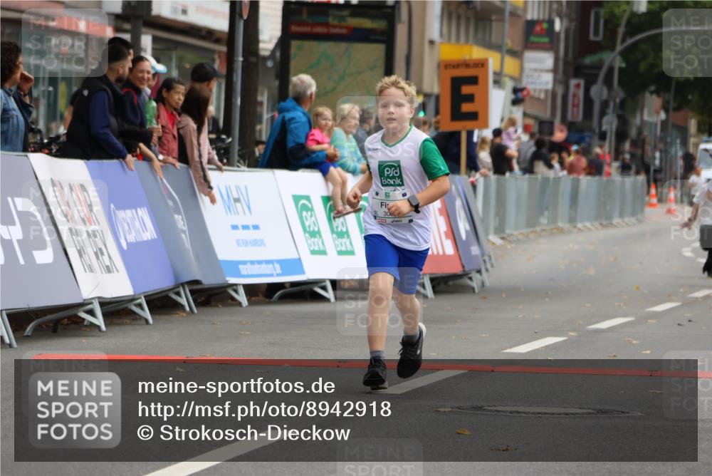 21.09.2025 - PSD Bank Halbmarathon Strokosch-Dieckow http://msf.ph/oto/8942918 21.09.2025 10:33:39 Ziel 308, 363 meine-sportfotos.de