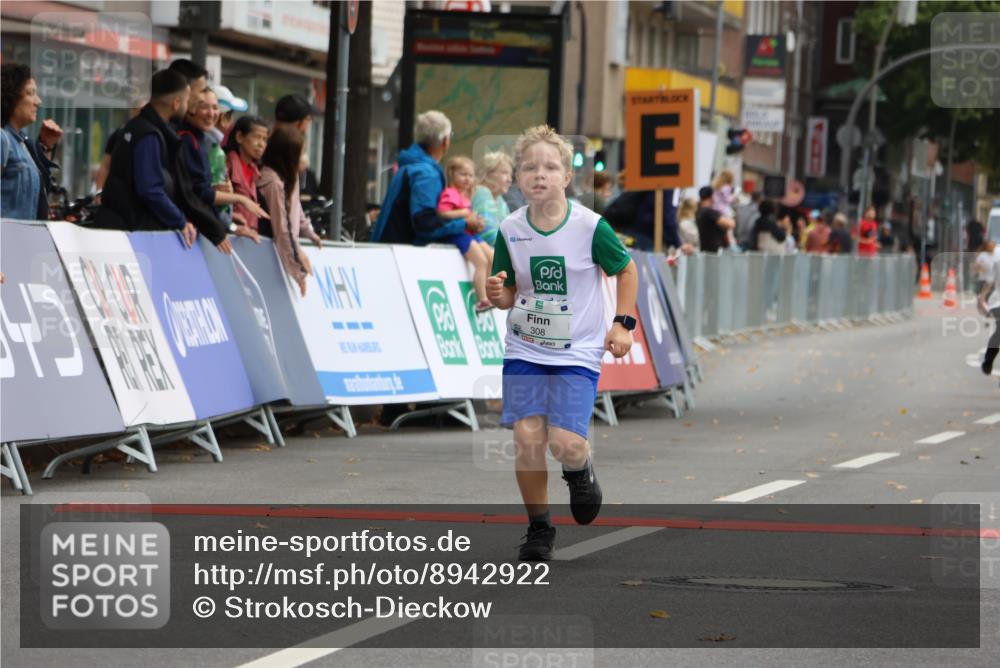 21.09.2025 - PSD Bank Halbmarathon Strokosch-Dieckow http://msf.ph/oto/8942922 21.09.2025 10:33:40 Ziel 308, 363 meine-sportfotos.de