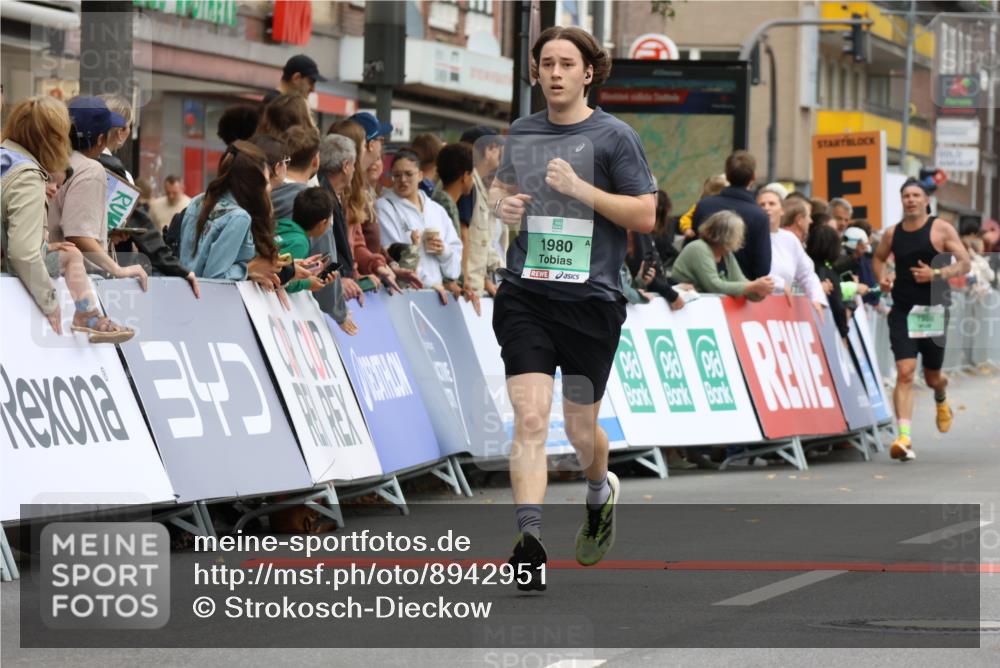 21.09.2025 - PSD Bank Halbmarathon Strokosch-Dieckow http://msf.ph/oto/8942951 21.09.2025 11:35:16 Ziel 1184, 1454, 1980, 1988, 2034, 2035, 2094 meine-sportfotos.de