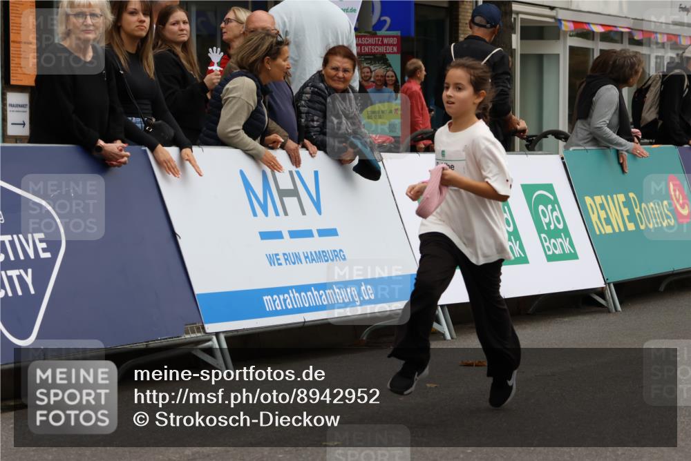 21.09.2025 - PSD Bank Halbmarathon Strokosch-Dieckow http://msf.ph/oto/8942952 21.09.2025 10:33:53 Ziel 185, 186 meine-sportfotos.de