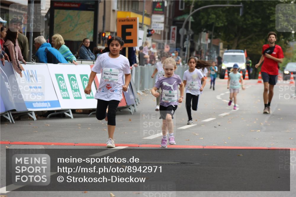 21.09.2025 - PSD Bank Halbmarathon Strokosch-Dieckow http://msf.ph/oto/8942971 21.09.2025 10:34:16 Ziel 180, 181, 188, 280 meine-sportfotos.de