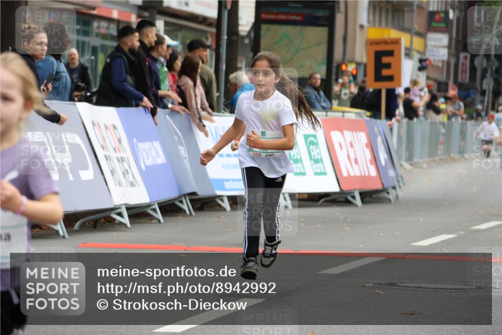 21.09.2025 - PSD Bank Halbmarathon Strokosch-Dieckow http://msf.ph/oto/8942992 21.09.2025 10:34:21 Ziel 180, 181, 188, 280 meine-sportfotos.de