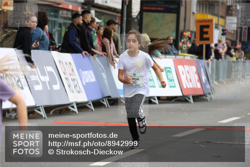 21.09.2025 - PSD Bank Halbmarathon Strokosch-Dieckow http://msf.ph/oto/8942999 21.09.2025 10:34:22 Ziel 180, 181, 188, 280, 313 meine-sportfotos.de