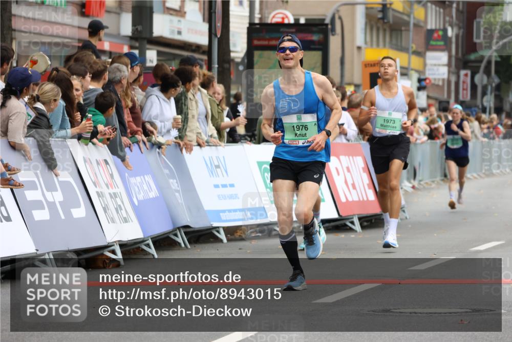 21.09.2025 - PSD Bank Halbmarathon Strokosch-Dieckow http://msf.ph/oto/8943015 21.09.2025 11:35:42 Ziel 1330, 1705, 1921, 1973, 1976, 2000 meine-sportfotos.de