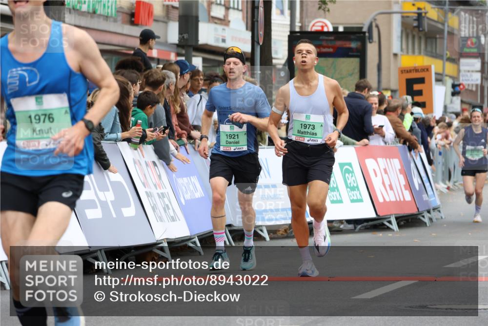 21.09.2025 - PSD Bank Halbmarathon Strokosch-Dieckow http://msf.ph/oto/8943022 21.09.2025 11:35:44 Ziel 1330, 1921, 1922, 1973, 1976, 2110 meine-sportfotos.de