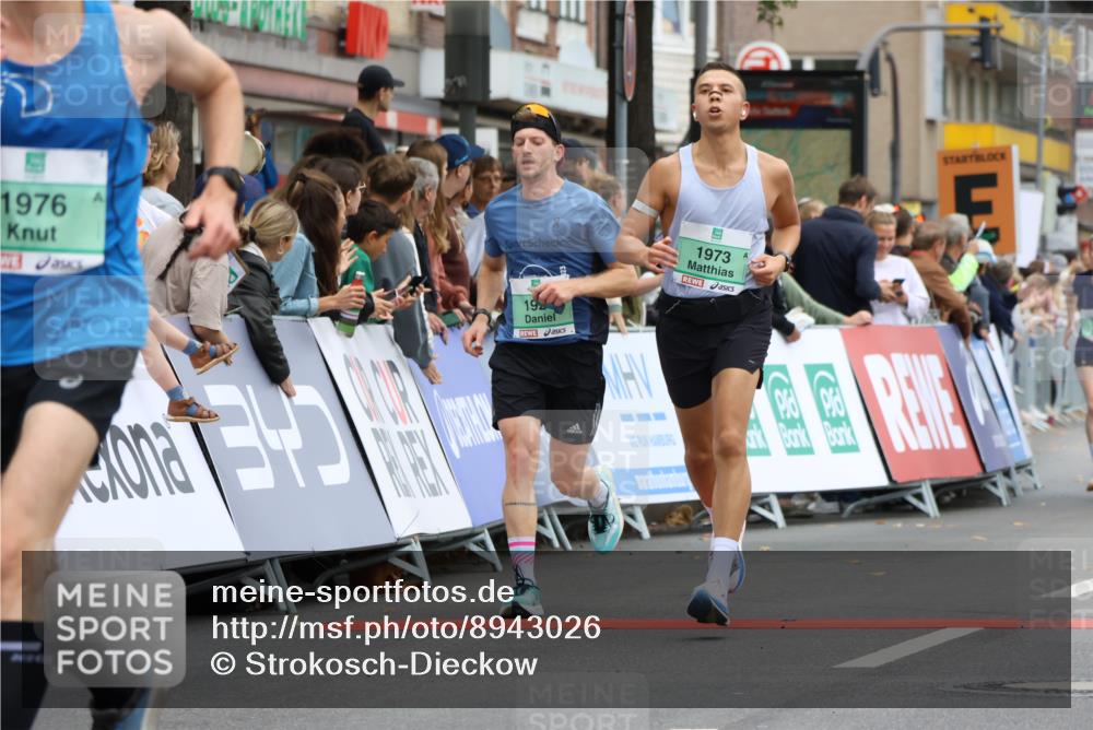 21.09.2025 - PSD Bank Halbmarathon Strokosch-Dieckow http://msf.ph/oto/8943026 21.09.2025 11:35:44 Ziel 1330, 1921, 1922, 1973, 1976, 2110 meine-sportfotos.de