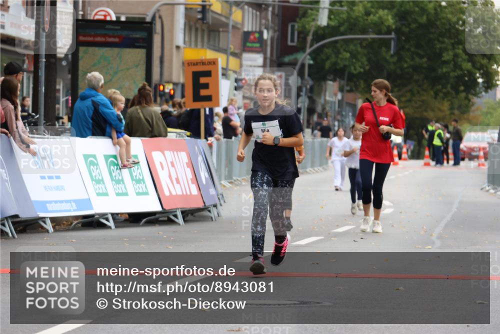 21.09.2025 - PSD Bank Halbmarathon Strokosch-Dieckow http://msf.ph/oto/8943081 21.09.2025 10:35:47 Ziel 284, 290 meine-sportfotos.de