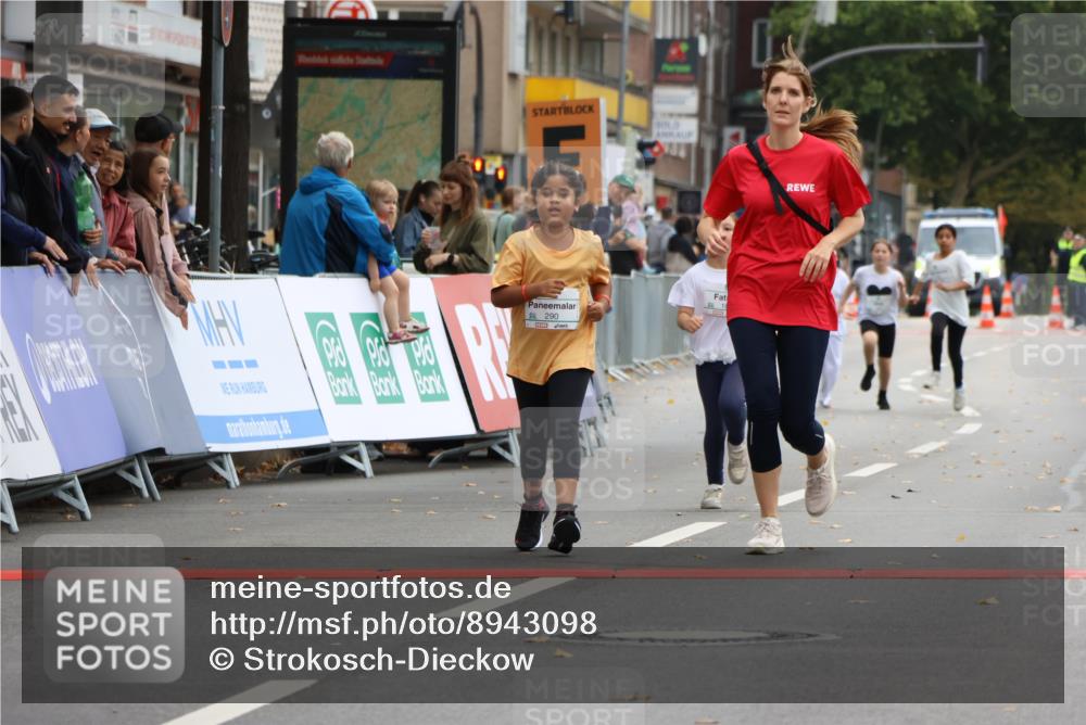 21.09.2025 - PSD Bank Halbmarathon Strokosch-Dieckow http://msf.ph/oto/8943098 21.09.2025 10:35:52 Ziel 184, 284, 290 meine-sportfotos.de