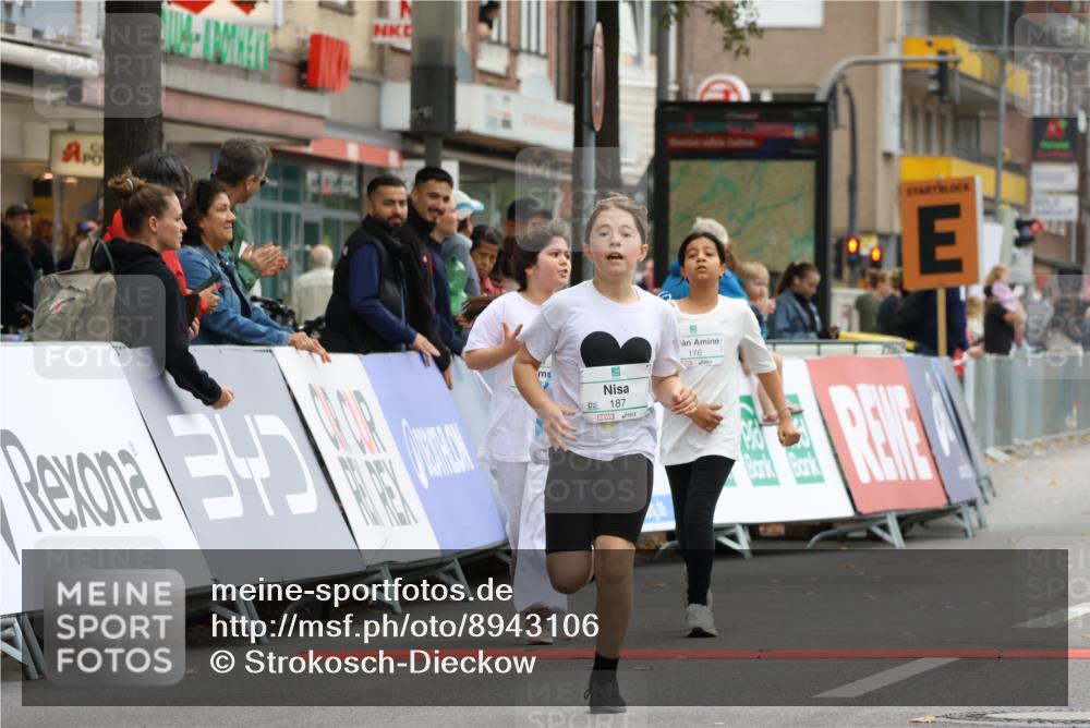 21.09.2025 - PSD Bank Halbmarathon Strokosch-Dieckow http://msf.ph/oto/8943106 21.09.2025 10:36:00 Ziel 176, 182, 184, 187, 290 meine-sportfotos.de