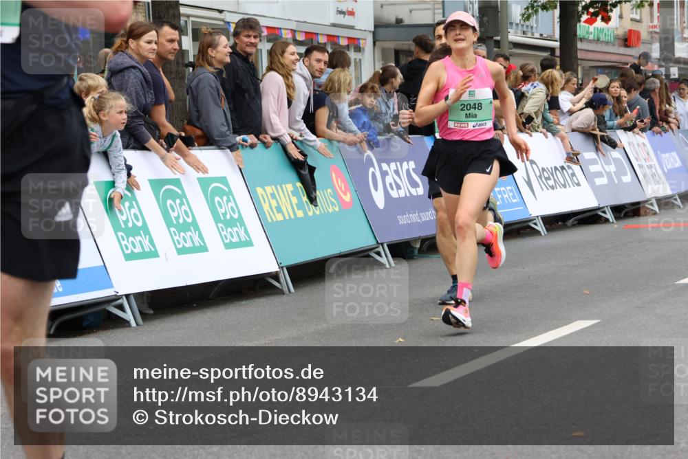21.09.2025 - PSD Bank Halbmarathon Strokosch-Dieckow http://msf.ph/oto/8943134 21.09.2025 11:36:16 Ziel 1060, 1977, 2023, 2048, 2128 meine-sportfotos.de