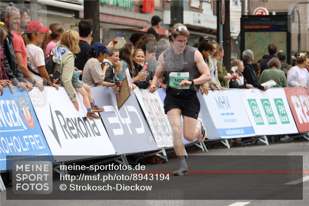 21.09.2025 - PSD Bank Halbmarathon Strokosch-Dieckow http://msf.ph/oto/8943194 21.09.2025 11:36:49 Ziel 1420, 1646, 2030, 2398 meine-sportfotos.de