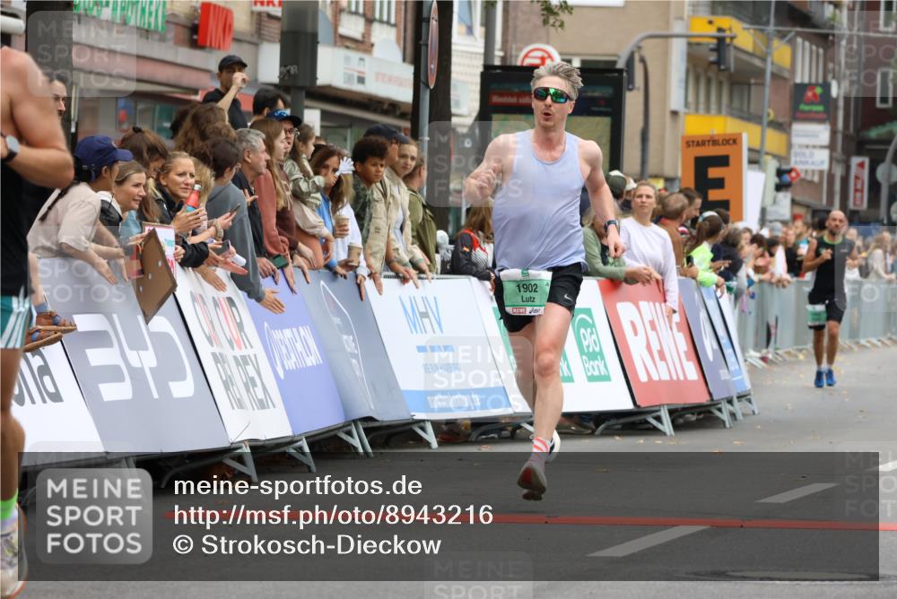 21.09.2025 - PSD Bank Halbmarathon Strokosch-Dieckow http://msf.ph/oto/8943216 21.09.2025 11:36:59 Ziel 1420, 1902, 2031 meine-sportfotos.de