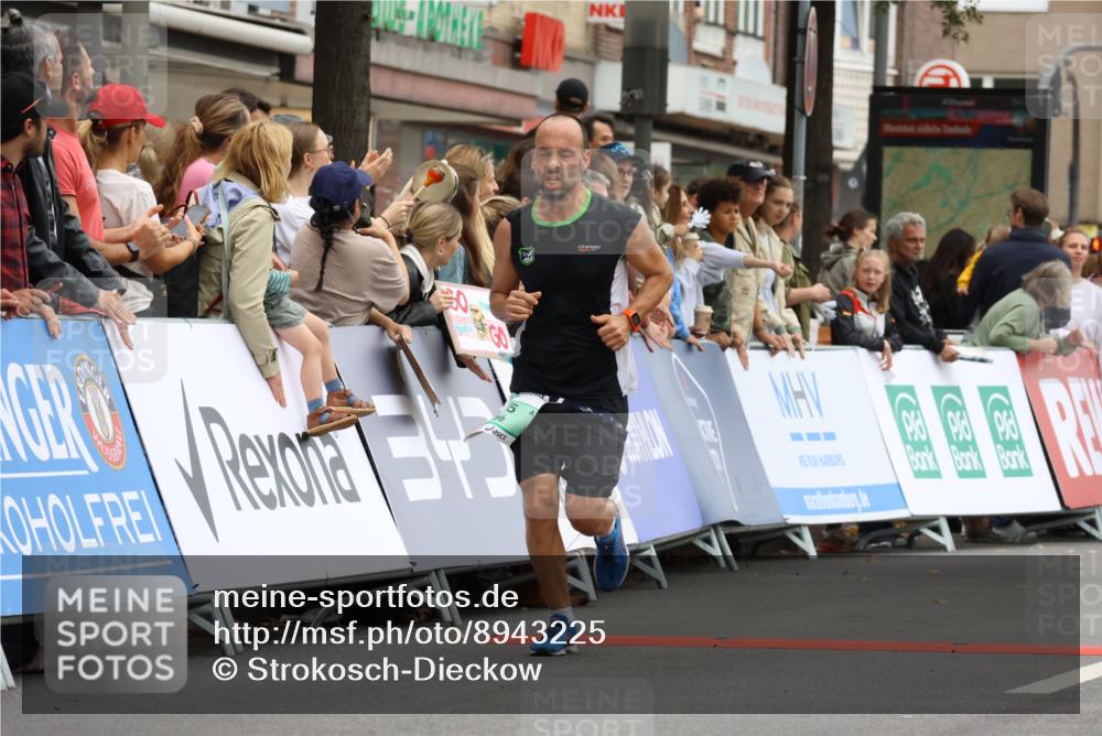 21.09.2025 - PSD Bank Halbmarathon Strokosch-Dieckow http://msf.ph/oto/8943225 21.09.2025 11:37:08 Ziel 1085, 1902, 1998, 2036 meine-sportfotos.de