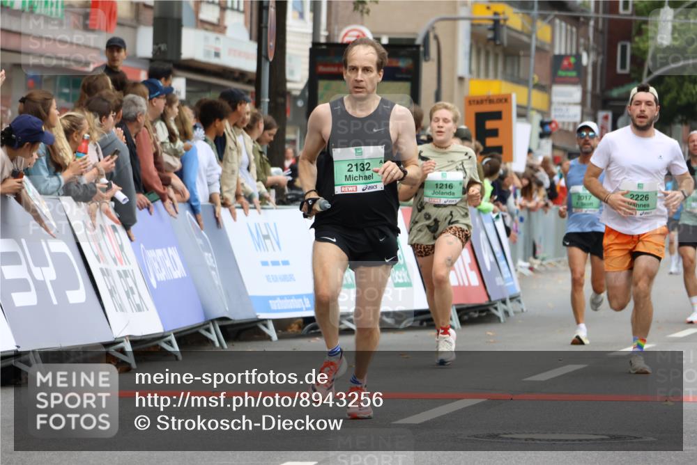 21.09.2025 - PSD Bank Halbmarathon Strokosch-Dieckow http://msf.ph/oto/8943256 21.09.2025 11:37:30 Ziel 1185, 1216, 2017, 2095, 2120, 2132, 2226, 3999 meine-sportfotos.de