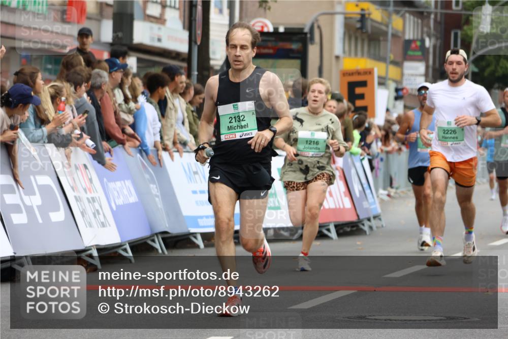 21.09.2025 - PSD Bank Halbmarathon Strokosch-Dieckow http://msf.ph/oto/8943262 21.09.2025 11:37:30 Ziel 1185, 1216, 2017, 2095, 2120, 2132, 2226, 3999 meine-sportfotos.de