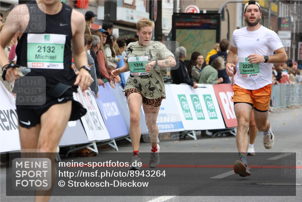21.09.2025 - PSD Bank Halbmarathon Strokosch-Dieckow http://msf.ph/oto/8943264 21.09.2025 11:37:31 Ziel 1216, 2017, 2120, 2132, 2226, 3999 meine-sportfotos.de
