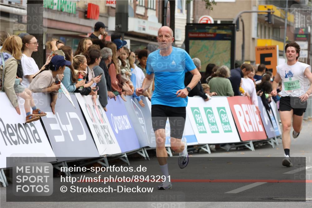 21.09.2025 - PSD Bank Halbmarathon Strokosch-Dieckow http://msf.ph/oto/8943291 21.09.2025 11:37:44 Ziel 1591, 1651, 2115, 3999 meine-sportfotos.de