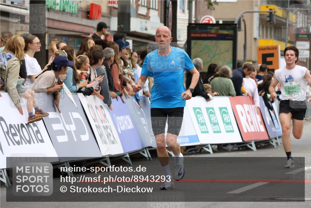 21.09.2025 - PSD Bank Halbmarathon Strokosch-Dieckow http://msf.ph/oto/8943293 21.09.2025 11:37:44 Ziel 1591, 1651, 2115, 3999 meine-sportfotos.de