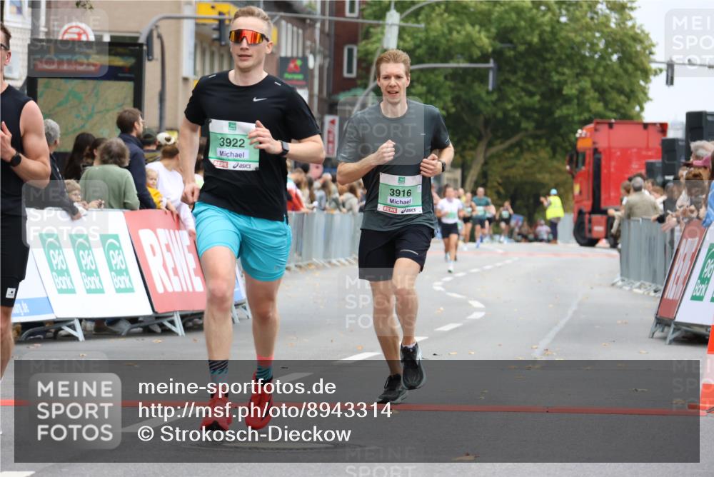 21.09.2025 - PSD Bank Halbmarathon Strokosch-Dieckow http://msf.ph/oto/8943314 21.09.2025 11:37:53 Ziel 1591, 1651, 1928, 3916, 3922 meine-sportfotos.de