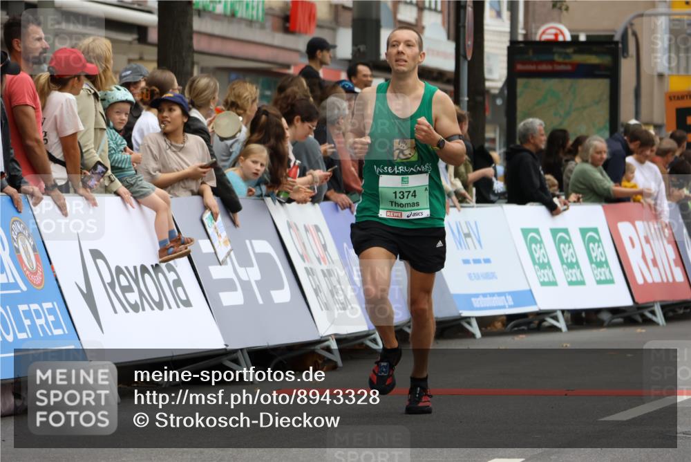 21.09.2025 - PSD Bank Halbmarathon Strokosch-Dieckow http://msf.ph/oto/8943328 21.09.2025 11:38:02 Ziel 1374, 1928, 3916, 3922 meine-sportfotos.de