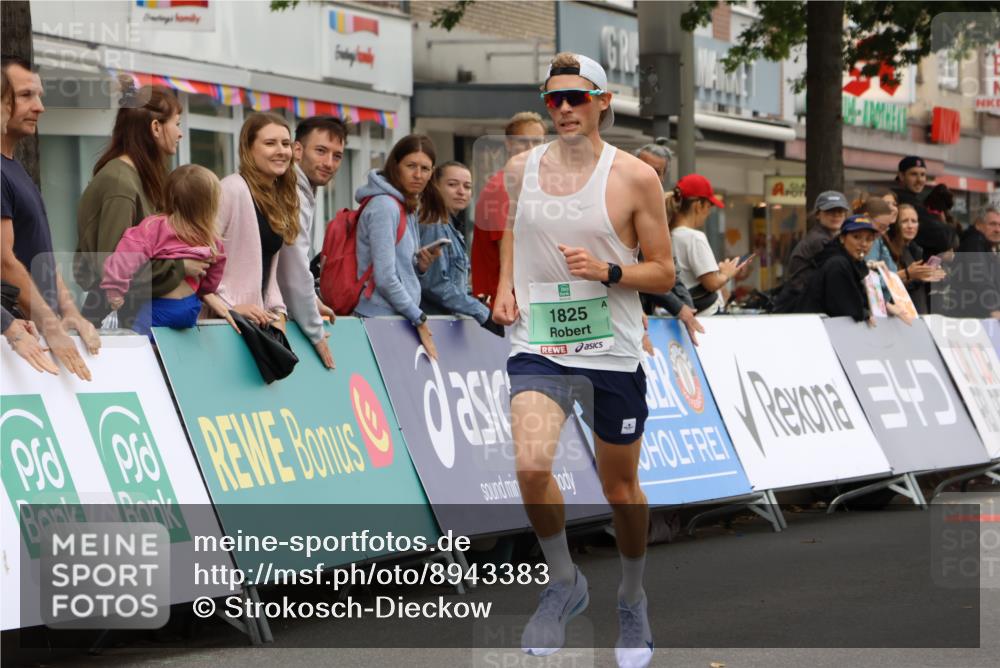 21.09.2025 - PSD Bank Halbmarathon Strokosch-Dieckow http://msf.ph/oto/8943383 21.09.2025 11:15:13 Ziel 1825 meine-sportfotos.de