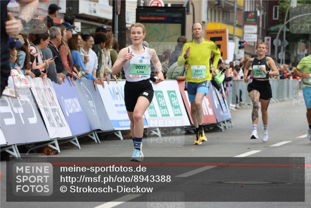 21.09.2025 - PSD Bank Halbmarathon Strokosch-Dieckow http://msf.ph/oto/8943388 21.09.2025 11:38:29 Ziel 1951, 1984, 1985, 2037, 2073, 2077, 2099, 2200 meine-sportfotos.de