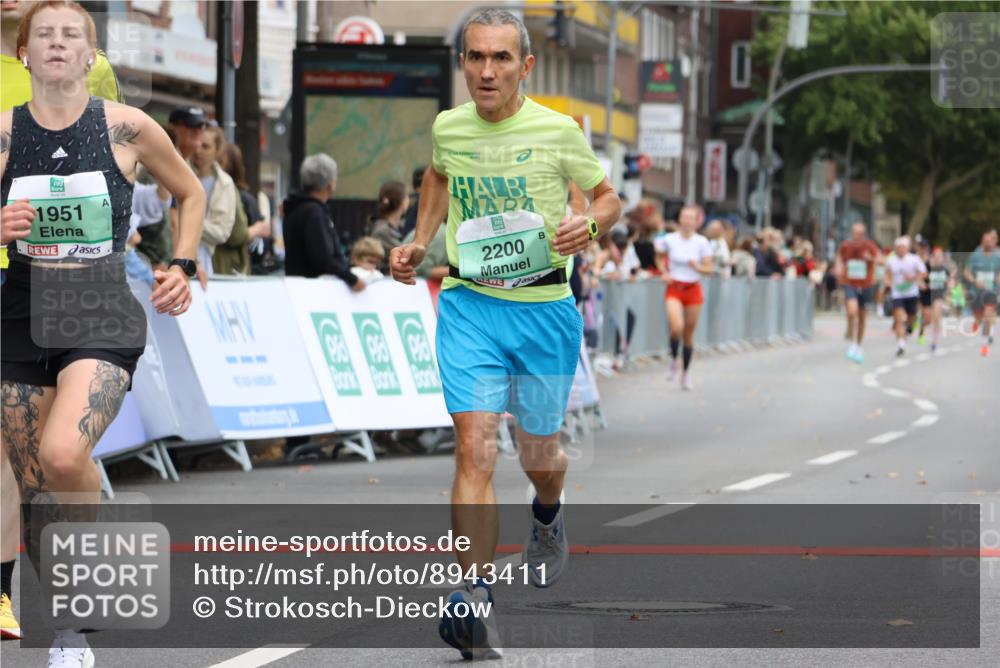 21.09.2025 - PSD Bank Halbmarathon Strokosch-Dieckow http://msf.ph/oto/8943411 21.09.2025 11:38:33 Ziel 1951, 1984, 2037, 2073, 2077, 2099, 2200 meine-sportfotos.de