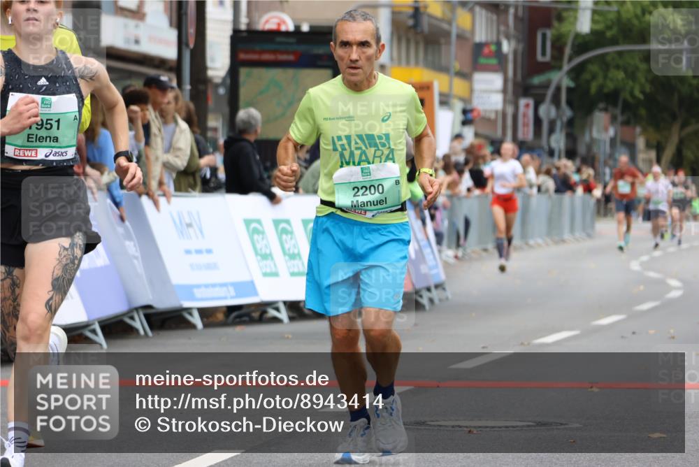 21.09.2025 - PSD Bank Halbmarathon Strokosch-Dieckow http://msf.ph/oto/8943414 21.09.2025 11:38:33 Ziel 1951, 1984, 2037, 2073, 2077, 2099, 2200 meine-sportfotos.de