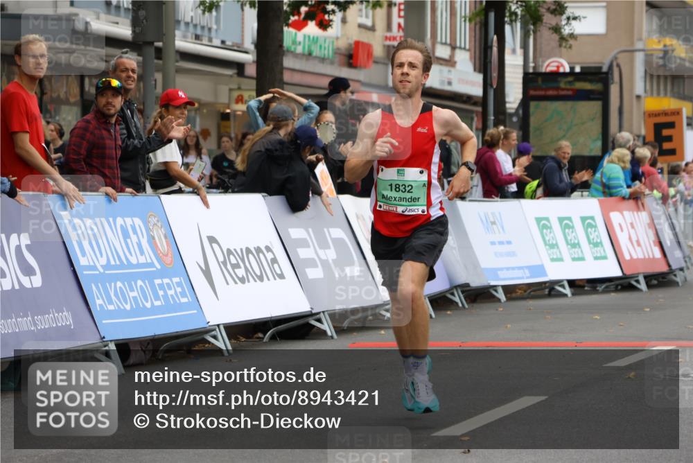 21.09.2025 - PSD Bank Halbmarathon Strokosch-Dieckow http://msf.ph/oto/8943421 21.09.2025 11:16:00 Ziel 1832 meine-sportfotos.de