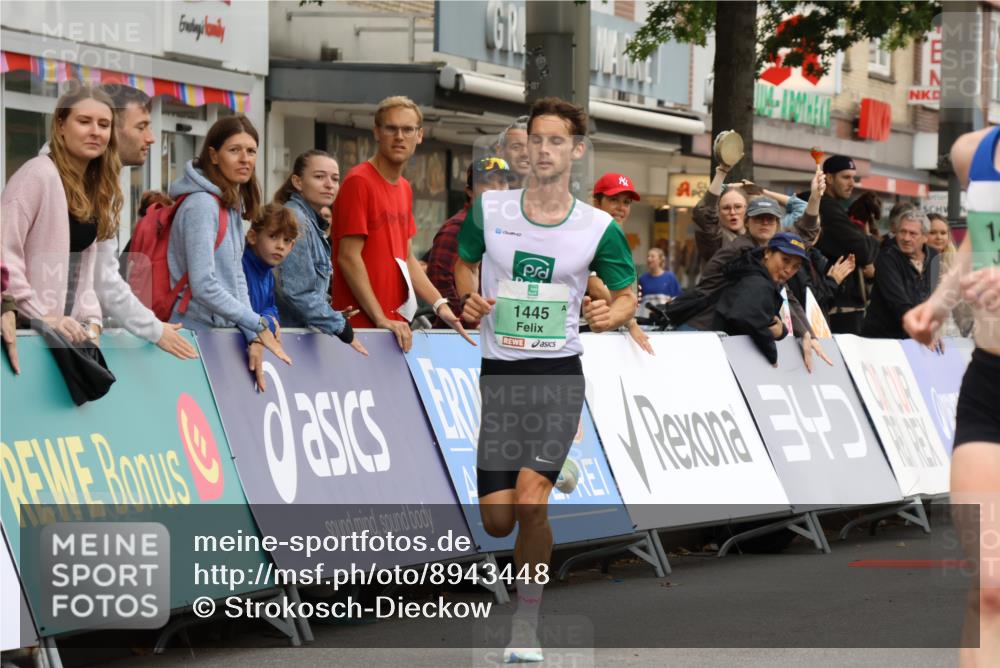 21.09.2025 - PSD Bank Halbmarathon Strokosch-Dieckow http://msf.ph/oto/8943448 21.09.2025 11:16:11 Ziel 1445, 1446 meine-sportfotos.de
